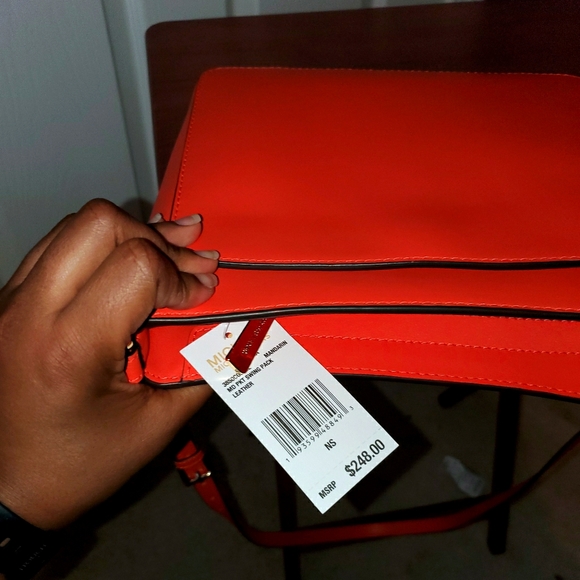 MK PURSE crossbody - Picture 2 of 4